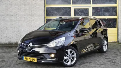 Zwart (metallic) Gebruikt 2017 Renault Clio GrandTour LIMITED Stationwagen | € 7.450 (Eerlijke prijs)
