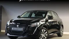 Zwart Gebruikt 2023 Peugeot e-208 Active Hatchback | € 19.495 (Eerlijke prijs)