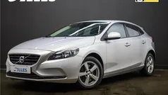 Gebruikt 2017 Volvo V40 Hatchback | € 13.000 (Eerlijke prijs)