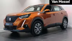 Oranje Gebruikt 2021 Peugeot 2008 Active SUV | € 16.740 (Goede deal)