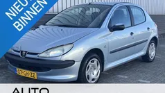 Grijs Gebruikt 2001 Peugeot 206 Hatchback | € 945 (Eerlijke prijs)