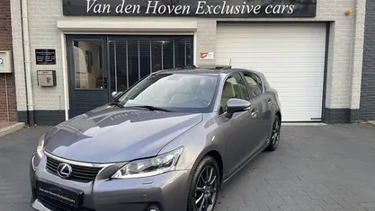 Grijs Gebruikt 2013 Lexus CT200h Luxury Line Hatchback | € 12.495 (Eerlijke prijs)