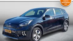 Zwart Gebruikt 2020 Kia Niro Comfort SUV | € 22.450 (Eerlijke prijs)