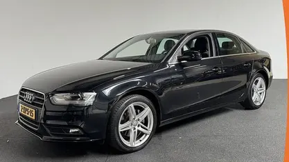 Zwart Gebruikt 2015 Audi A4 Business Sedan | € 15.640 (Eerlijke prijs)