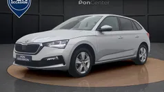 Grijs, metallic lak Gebruikt 2023 Skoda Scala Ambition Hatchback | € 20.950 (Eerlijke prijs)