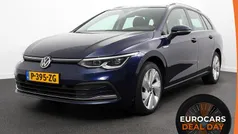 Blauw, metallic lak Gebruikt 2021 VW Golf VIII Style Stationwagen | € 23.690 (Eerlijke prijs)