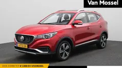Rood Gebruikt 2020 MG ZS Luxury Sedan | € 15.495 (Eerlijke prijs)