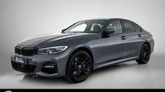 Grijs Gebruikt 2021 BMW 330 Executive Sedan | € 35.950 (Eerlijke prijs)