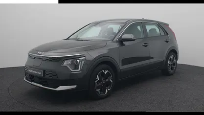 Grijs Gebruikt 2024 Kia e-Niro Light SUV | € 30.940 (Eerlijke prijs)