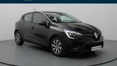 Gebruikt 2023 Renault Clio V Equilibre Hatchback | € 15.990 (Eerlijke prijs)