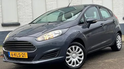 Grijs Gebruikt 2013 Ford Fiesta Hatchback | € 5.450 (Eerlijke prijs)