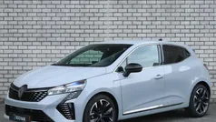 Grijs Gebruikt 2024 Renault Clio V Techno Hatchback | € 20.995 (Eerlijke prijs)