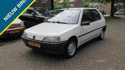 Wit Gebruikt 1992 Peugeot 106 Hatchback | € 2.795