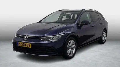 Occasion VW Golf VIII Comfortline 131 PK (96 kW) 2023 Blauw Stationwagen