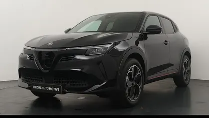 Zwart Occasion 2025 Alfa Romeo Junior Edizione Speciale SUV | € 34.445 (Eerlijke prijs)