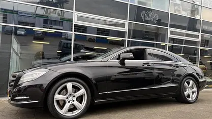 Zwart Gebruikt 2012 Mercedes CLS350 Sedan | € 18.950 (Eerlijke prijs)