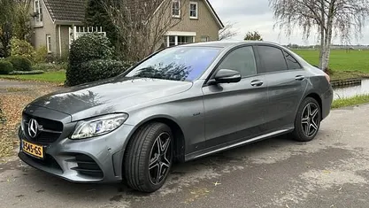 Grijs Gebruikt 2021 Mercedes E300 AMG Sedan | € 29.999 (Super prijs)