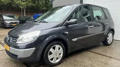 Grijs Gebruikt 2006 Renault Scénic II Luxe MPV | € 1.450 (Eerlijke prijs)