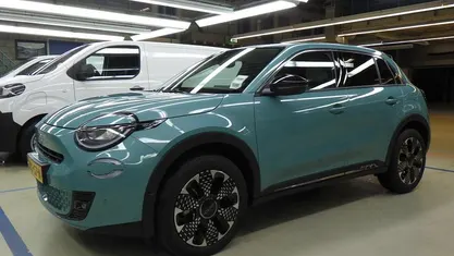 Gebruikt 2025 Fiat 600 La Prima SUV | € 28.895 (Eerlijke prijs)