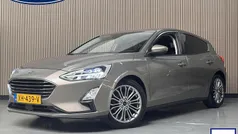 Grijs Gebruikt 2019 Ford Focus Titanium Hatchback | € 15.900 (Eerlijke prijs)