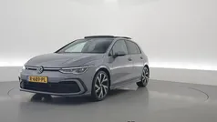 Gebruikt 2022 VW Golf VIII R-line Hatchback | € 28.900 (Eerlijke prijs)