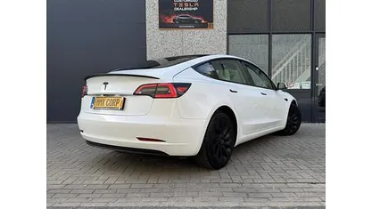 Gebruikt 2022 Tesla Model 3 Standard Range Sedan | € 27.499 (Eerlijke prijs)