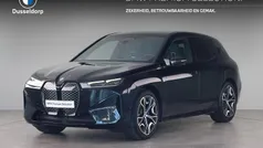 Zwart Gebruikt 2022 BMW iX Executive SUV | € 46.450 (Goede deal)