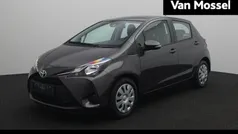 Grijs Gebruikt 2020 Toyota Yaris Comfort Hatchback | € 14.745 (Eerlijke prijs)