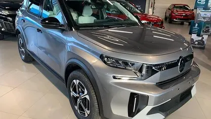 Grijs Nieuw 2025 Citroën C3 SUV | € 26.900 (Eerlijke prijs)