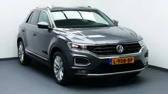 Grijs Gebruikt 2020 VW T-Roc Business SUV | € 25.244 (Eerlijke prijs)