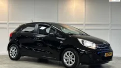 Zwart Gebruikt 2013 Kia Rio 2 Hatchback | € 5.950 (Eerlijke prijs)