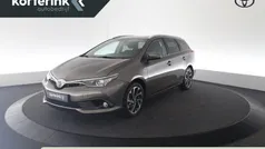 Gebruikt 2016 Toyota Auris Hybrid Executive Stationwagen | € 15.950 (Eerlijke prijs)