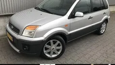 Grijs, metallic lak Gebruikt 2007 Ford Fusion MPV | € 3.000 (Eerlijke prijs)