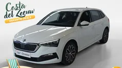 Licht wit Gebruikt 2022 Skoda Scala Business Line Hatchback | € 18.735 (Eerlijke prijs)