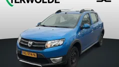 Blauw Gebruikt 2015 Dacia Sandero Lauréate Hatchback | € 7.795 (Eerlijke prijs)