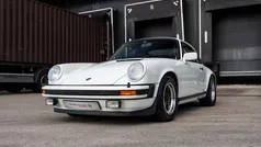 Porsche 911 Carrera