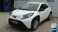 Gebruikt 2024 Toyota Aygo Play Hatchback | € 16.980 (Goede deal)