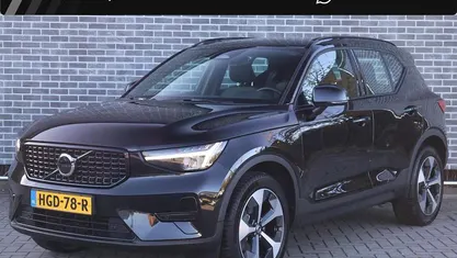 Gebruikt 2025 Volvo XC40 Plus SUV | € 43.894 (Eerlijke prijs)