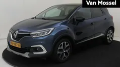 Twotone bleu ocean / noir eto Gebruikt 2018 Renault Captur Intens SUV | € 13.440 (Eerlijke prijs)