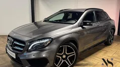 Zwart, metallic lak Gebruikt 2016 Mercedes GLA180 Prestige SUV | € 22.940 (Eerlijke prijs)