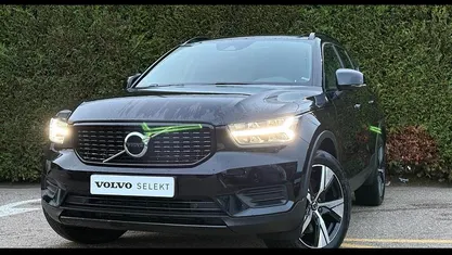 Gebruikt 2021 Volvo XC40 R-Design SUV | € 31.940 (Eerlijke prijs)