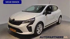 Gebruikt 2024 Renault Clio V Techno Hatchback | € 19.450 (Eerlijke prijs)