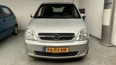 Grijs Gebruikt 2004 Opel Meriva Enjoy MPV | € 2.250 (Eerlijke prijs)