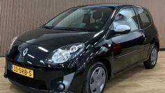 Zwart Gebruikt 2011 Renault Twingo Night&Day Hatchback | € 3.745 (Eerlijke prijs)