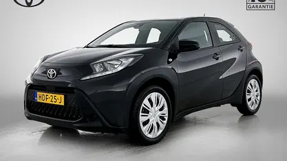 Gebruikt 2025 Toyota Aygo X Play SUV | € 19.945 (Eerlijke prijs)