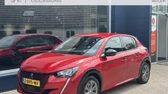Rood Gebruikt 2023 Peugeot e-208 Allure Hatchback | € 21.850 (Eerlijke prijs)