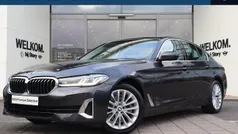 Sophistograu brillianteffect metallic (grijs metallic) Gebruikt 2022 BMW 520 Executive Sedan | € 39.950 (Eerlijke prijs)