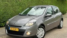 Grijs Gebruikt 2011 Renault Clio II Hatchback | € 4.350 (Eerlijke prijs)