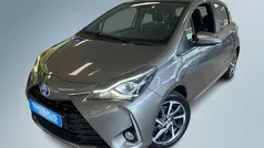 Grijs Gebruikt 2018 Toyota Yaris Hybrid Premium Hatchback | € 17.500 (Eerlijke prijs)