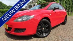 Rood Gebruikt 2005 Seat Leon Reference Hatchback | € 1.499 (Eerlijke prijs)